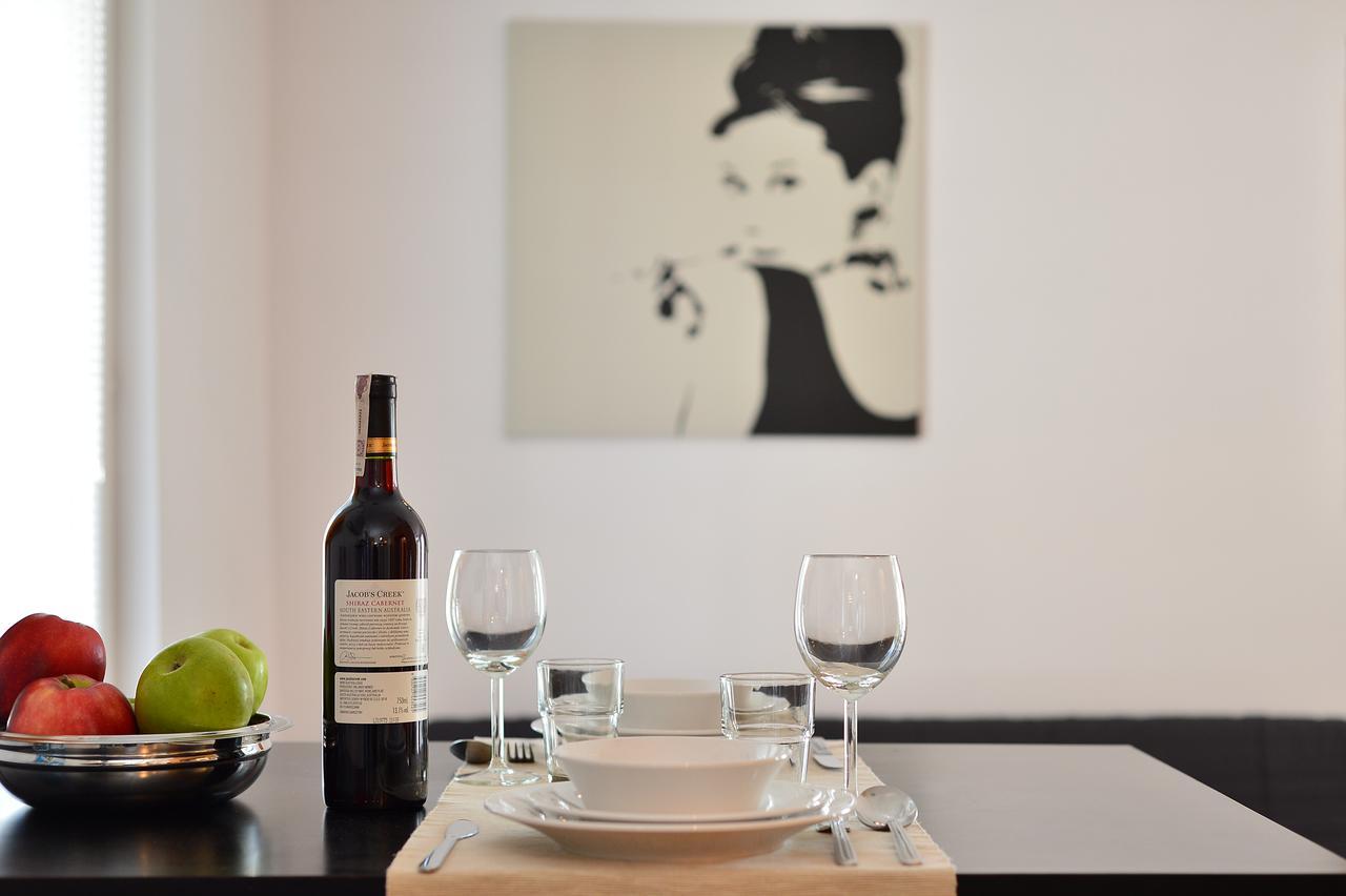 Bizzi Luxdesign Studio - Warschau Buitenkant foto